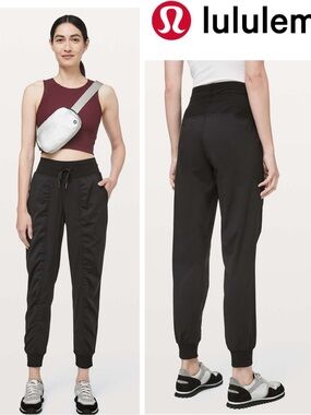 Lululemon Dance Studio Jogger *29"
Black